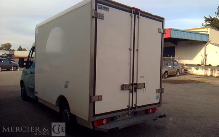 RENAULT MASTER FRIGO BLANC EA-907-ZS