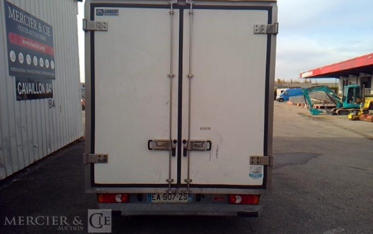 RENAULT MASTER FRIGO BLANC EA-907-ZS