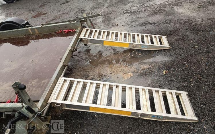 HUBIERE REMORQUE PORTE ENGIN 3T5  ED-546-AS