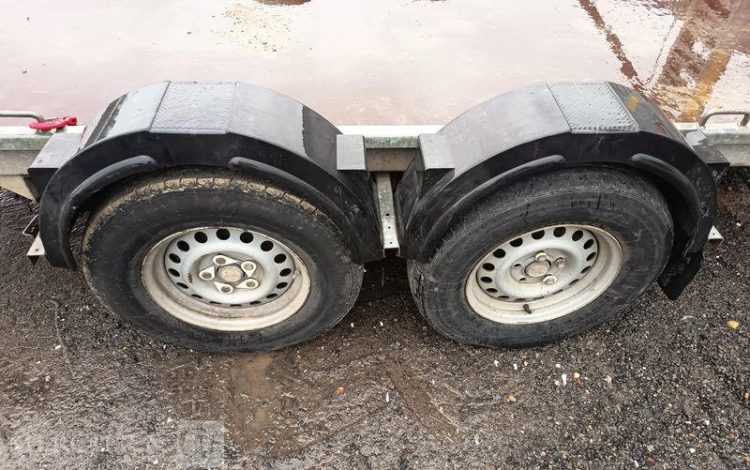 HUBIERE REMORQUE PORTE ENGIN 3T5  ED-546-AS