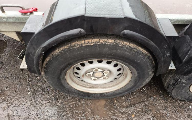 HUBIERE REMORQUE PORTE ENGIN 3T5  ED-546-AS