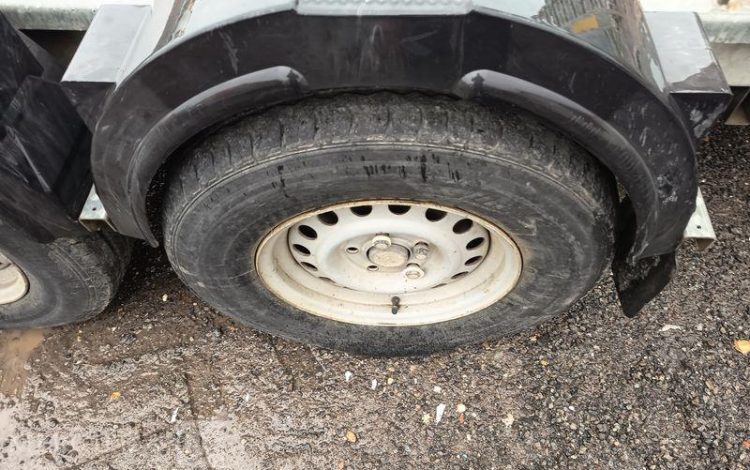 HUBIERE REMORQUE PORTE ENGIN 3T5  ED-546-AS