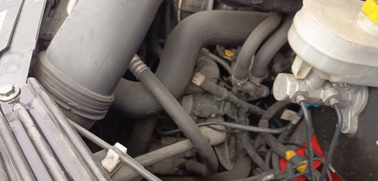 IVECO DAILY 35C13  BENNE AVEC COFFRE ACIER DIESEL – 179751 KMS – ANNEE 2016 ROUGE EG-549-AG