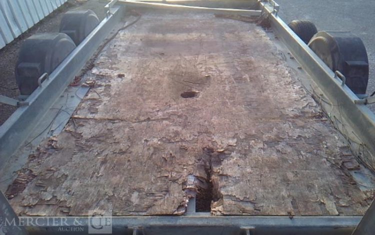 HUBIERE REMORQUE PORTE ENGIN 3T5  EJ-029-PR