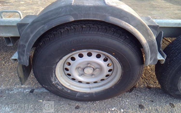 HUBIERE REMORQUE PORTE ENGIN 3T5  EJ-029-PR