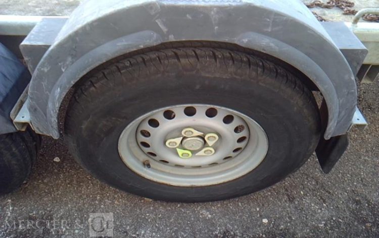 HUBIERE REMORQUE PORTE ENGIN 3T5  EK-667-QP