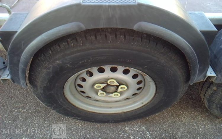 HUBIERE REMORQUE PORTE ENGIN 3T5  EK-973-QP