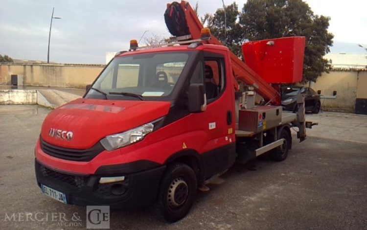 IVECO NACELLE 16M SUR VL LEGER  EL-711-JA