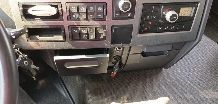 RENAULT T430  PTRA 44 TONNES DIESEL – 404609 KMS – ANNEE 2017 BLANC EN-493-CX