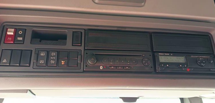 RENAULT T430  PTRA 44 TONNES DIESEL – 404609 KMS – ANNEE 2017 BLANC EN-493-CX