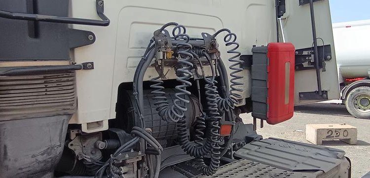 RENAULT T430  PTRA 44 TONNES DIESEL – 404609 KMS – ANNEE 2017 BLANC EN-493-CX