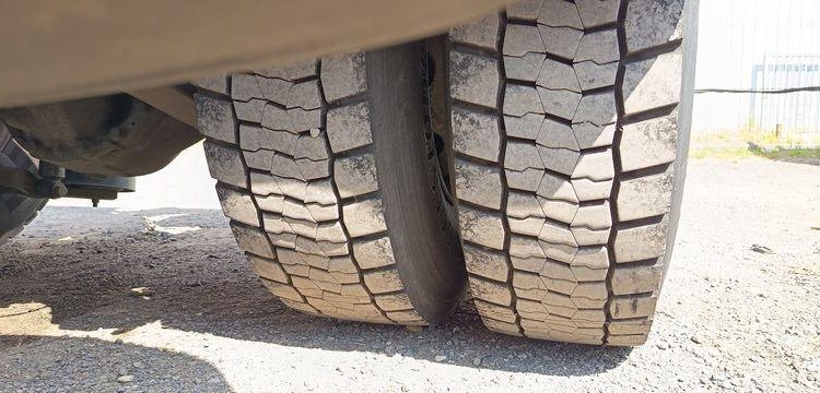 RENAULT T430  PTRA 44 TONNES DIESEL – 404609 KMS – ANNEE 2017 BLANC EN-493-CX