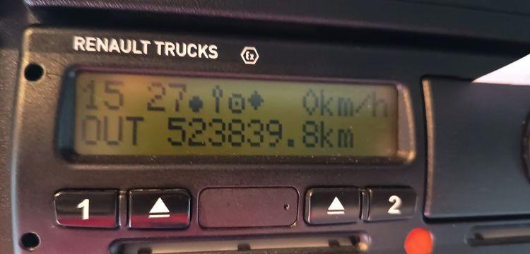 RENAULT PORTEUR D26 WIDE  PTAC : 26 TONNES – DIESEL – 523839 KMS – ANNEE 2017 BLANC EQ-821-FR