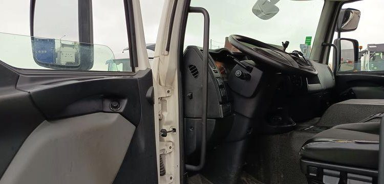 RENAULT PORTEUR D26 WIDE  PTAC : 26 TONNES – DIESEL – 523839 KMS – ANNEE 2017 BLANC EQ-821-FR