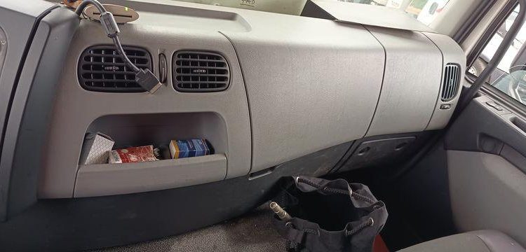 RENAULT PORTEUR D26 WIDE  PTAC : 26 TONNES – DIESEL – 523839 KMS – ANNEE 2017 BLANC EQ-821-FR