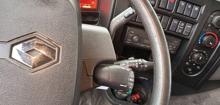 RENAULT PORTEUR D26 WIDE  PTAC : 26 TONNES – DIESEL – 523839 KMS – ANNEE 2017 BLANC EQ-821-FR