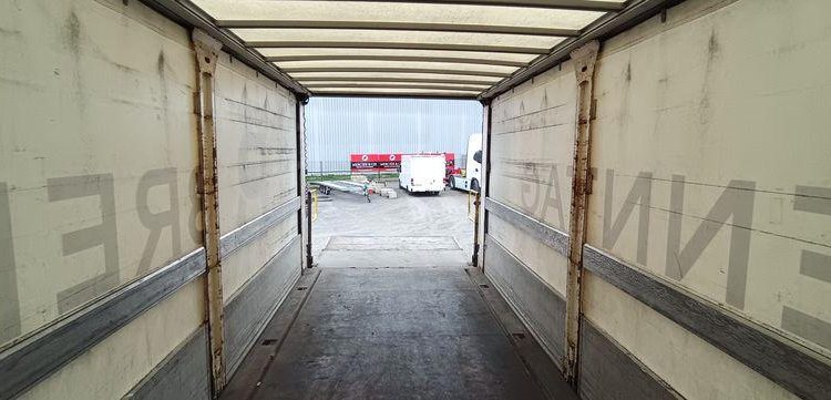 RENAULT PORTEUR D26 WIDE  PTAC : 26 TONNES – DIESEL – 523839 KMS – ANNEE 2017 BLANC EQ-821-FR