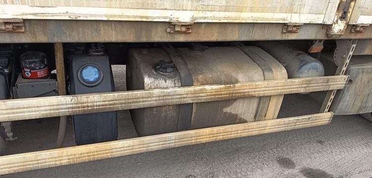 RENAULT PORTEUR D26 WIDE  PTAC : 26 TONNES – DIESEL – 523839 KMS – ANNEE 2017 BLANC EQ-821-FR