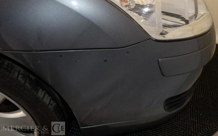 CITROEN C4 1,6 HDI 110 SILLAGE GRIS ER-534-KL