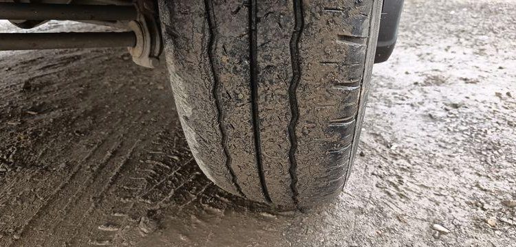 IVECO DAILY 35C12  BENNE DOUBLE CABINE – DIESEL – 132690 KMS – ANNEE 2017 ROUGE ER-705-EL