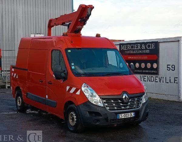 RENAULT MASTER AVEC NACELLE FRANCE ELEV 121 FCC – 11M – DIESEL – 1700 H – ANNEE 2017 ROUGE ES-003-DL