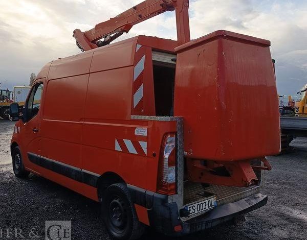 RENAULT MASTER AVEC NACELLE FRANCE ELEV 121 FCC – 11M – DIESEL – 1700 H – ANNEE 2017 ROUGE ES-003-DL