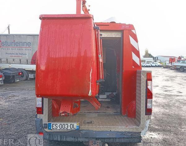 RENAULT MASTER AVEC NACELLE FRANCE ELEV 121 FCC – 11M – DIESEL – 1700 H – ANNEE 2017 ROUGE ES-003-DL