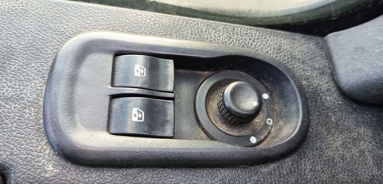 RENAULT MASTER AVEC NACELLE FRANCE ELEV 121 FCC – 11M – DIESEL – 1700 H – ANNEE 2017 ROUGE ES-003-DL