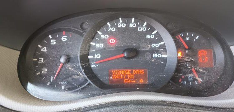 RENAULT MASTER AVEC NACELLE FRANCE ELEV 121 FCC – 11M – DIESEL – 1700 H – ANNEE 2017 ROUGE ES-003-DL