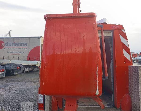 RENAULT MASTER AVEC NACELLE FRANCE ELEV 121 FCC – 11M – DIESEL – 1700 H – ANNEE 2017 ROUGE ES-003-DL