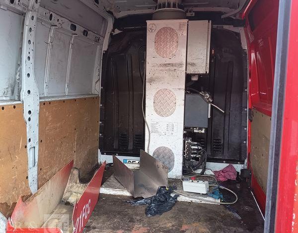 RENAULT MASTER AVEC NACELLE FRANCE ELEV 121 FCC – 11M – DIESEL – 1700 H – ANNEE 2017 ROUGE ES-003-DL