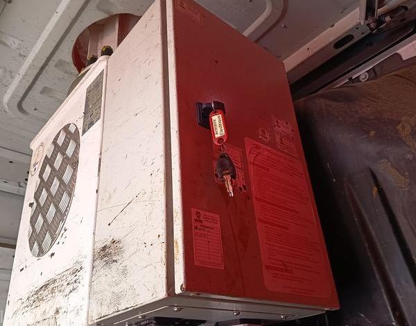 RENAULT MASTER AVEC NACELLE FRANCE ELEV 121 FCC – 11M – DIESEL – 1700 H – ANNEE 2017 ROUGE ES-003-DL