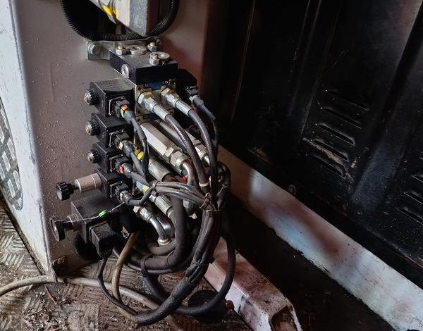 RENAULT MASTER AVEC NACELLE FRANCE ELEV 121 FCC – 11M – DIESEL – 1700 H – ANNEE 2017 ROUGE ES-003-DL