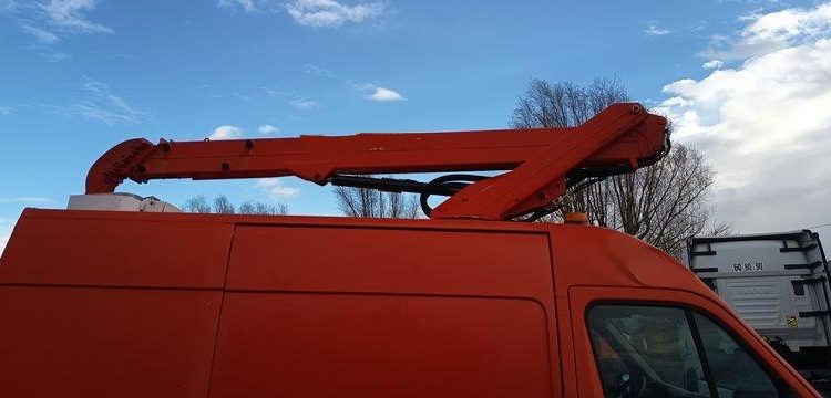 RENAULT MASTER AVEC NACELLE FRANCE ELEV 121 FCC – 11M – DIESEL – 1700 H – ANNEE 2017 ROUGE ES-003-DL