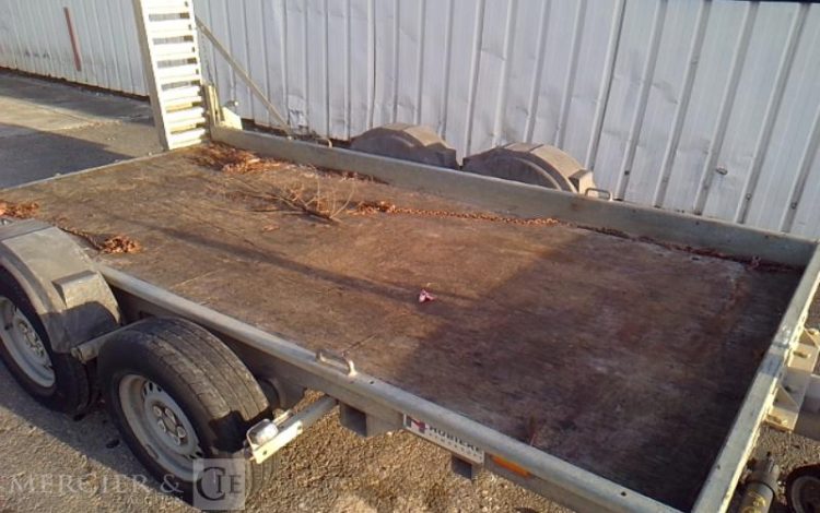 HUBIERE REMORQUE PORTE ENGIN 3T5  ET-481-KJ