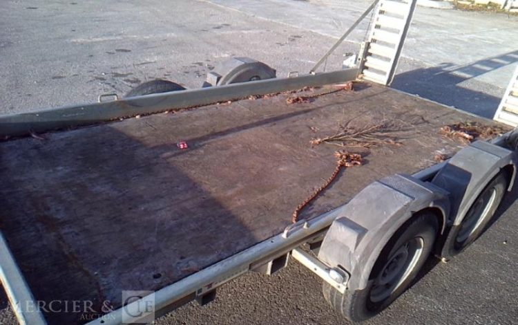 HUBIERE REMORQUE PORTE ENGIN 3T5  ET-481-KJ