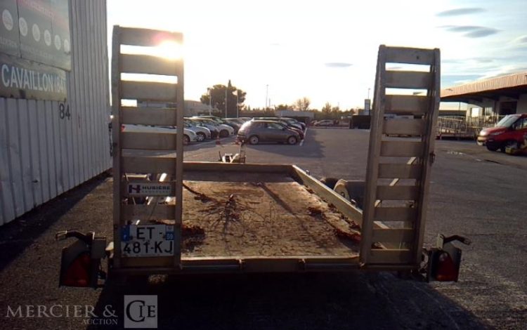 HUBIERE REMORQUE PORTE ENGIN 3T5  ET-481-KJ