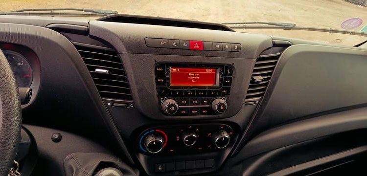 IVECO DAILY 136  ET-946-HP