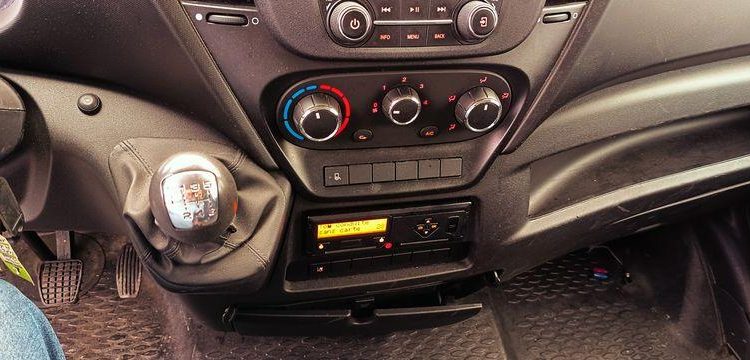 IVECO DAILY 136  ET-946-HP