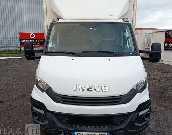 IVECO DAILY 136 72C14G AVEC HAYON DHOLLANDIA – GAZ – 219550 KMS – ANNEE 2018 BLANC EV-355-GM