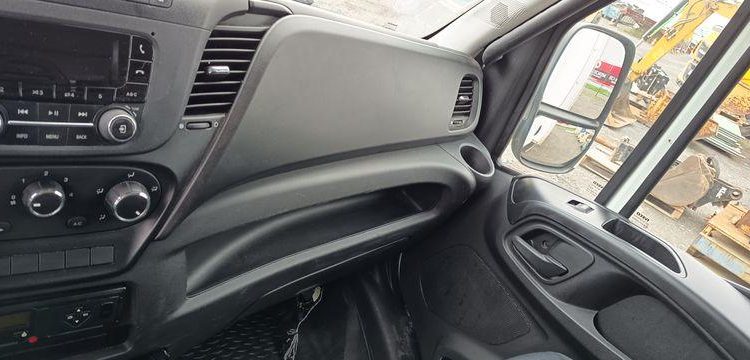 IVECO DAILY 136 72C14G AVEC HAYON DHOLLANDIA – GAZ BLANC EV-438-GL