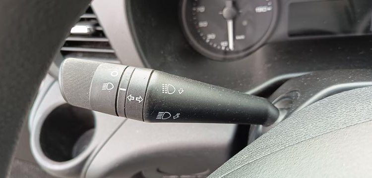 IVECO DAILY 136 72C14G AVEC HAYON DHOLLANDIA – GAZ BLANC EV-438-GL