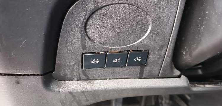 IVECO DAILY 136 72C14G AVEC HAYON DHOLLANDIA – GAZ BLANC EV-438-GL