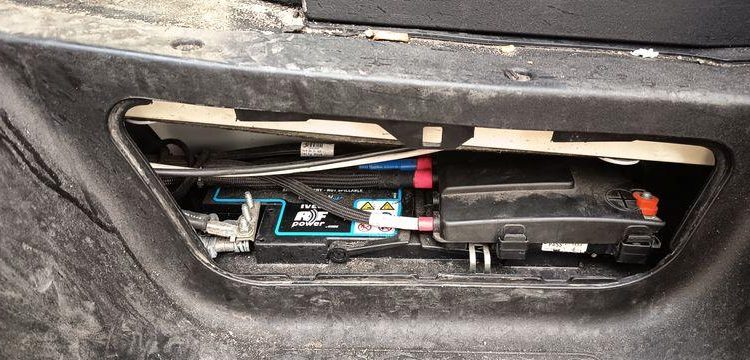 IVECO DAILY 136 72C14G AVEC HAYON DHOLLANDIA – GAZ BLANC EV-438-GL