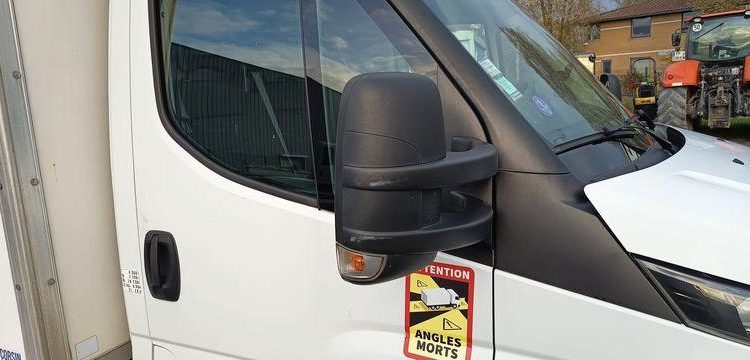 IVECO DAILY 136 72C14G AVEC HAYON DHOLLANDIA – GAZ BLANC EV-438-GL