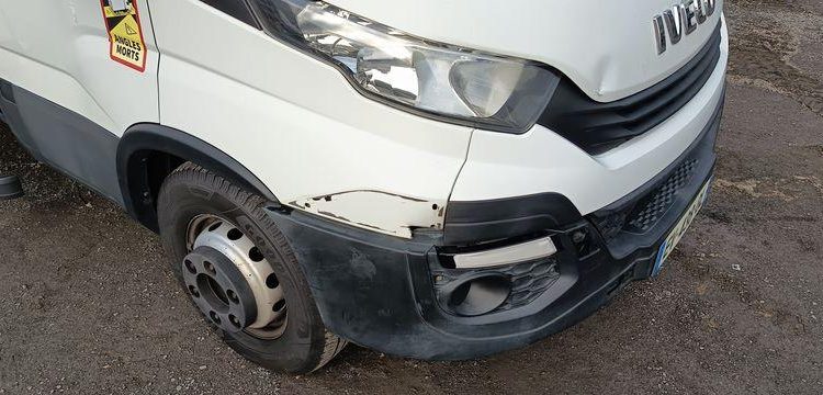 IVECO DAILY 136 72C14G AVEC HAYON DHOLLANDIA – GAZ BLANC EV-438-GL