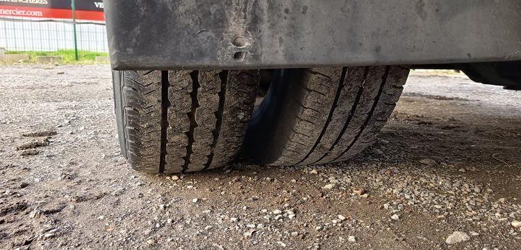 IVECO DAILY 136 72C14G AVEC HAYON DHOLLANDIA – GAZ BLANC EV-438-GL