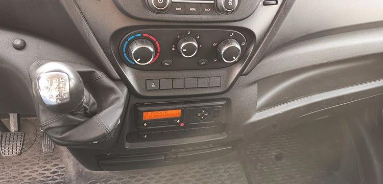 IVECO DAILY 136 72C14G BLANC EV-579-HB