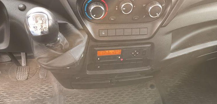 IVECO DAILY 136 72C14G BLANC EV-579-HB