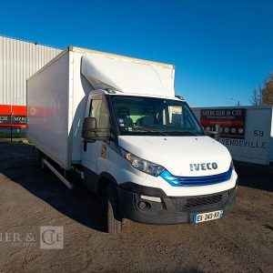 IVECO DAILY 136 72C14G AVEC HAYON DHOLLANDIA – GAZ – 181735 KMS – ANNEE 2018 BLANC EX-243-KV